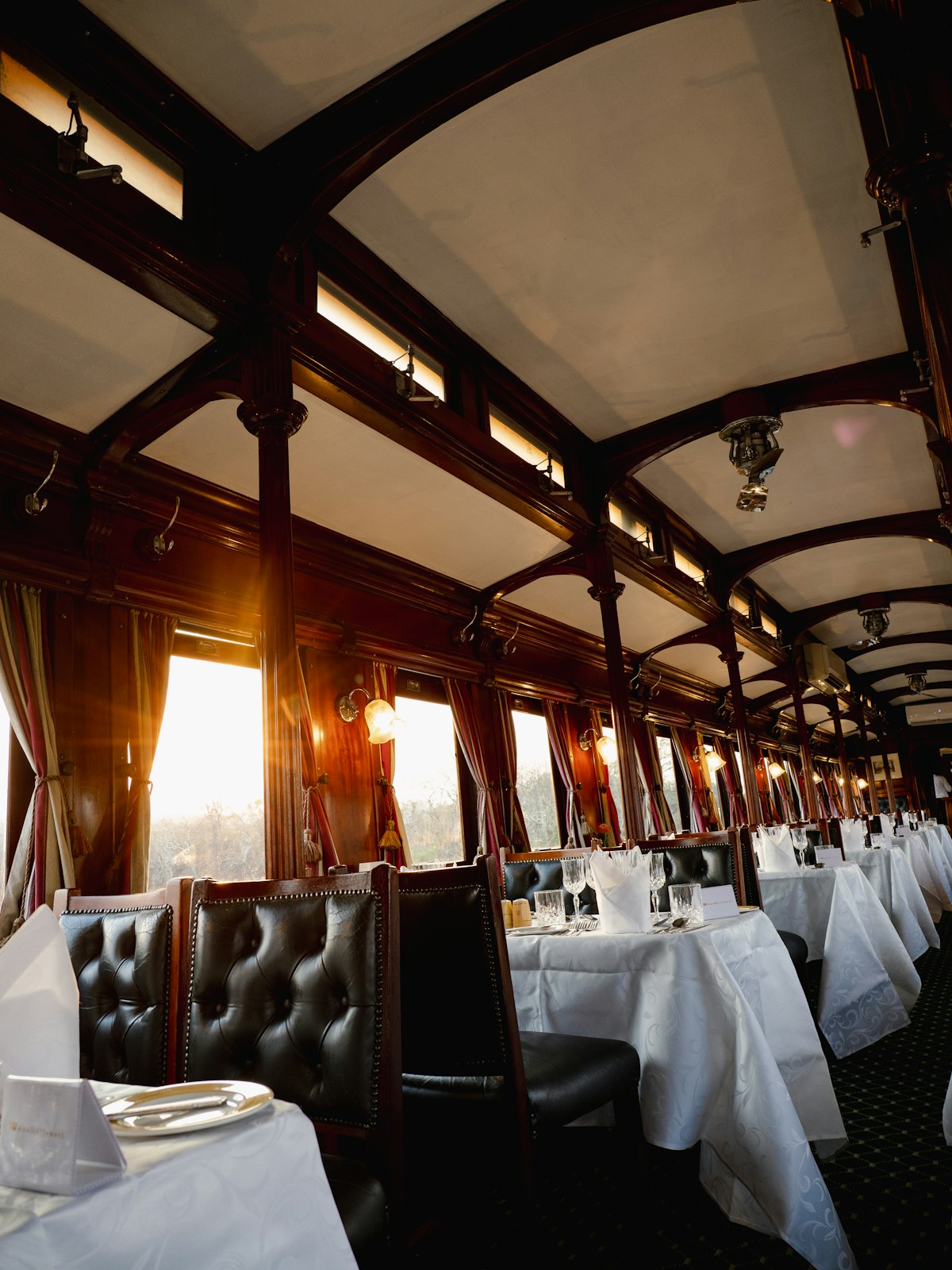 Panoramic sightseeing & dining